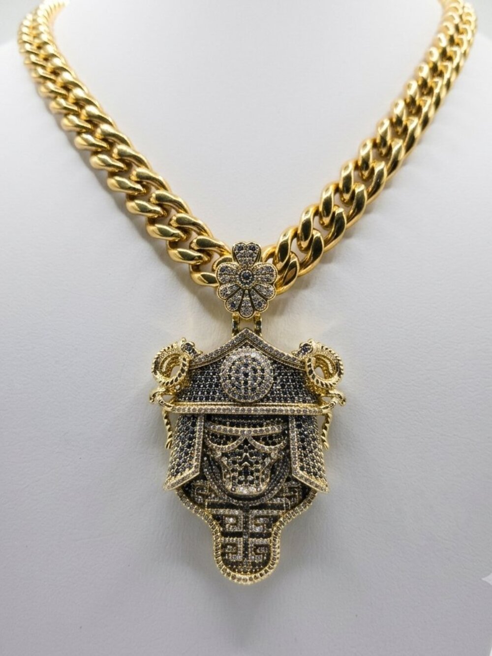 .925 Silver Samurai Warrior Pendant & 26” Cuban Link Chain Set (18K Gold Plated)